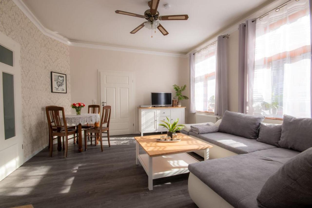 Villa Waldlust - 5 Sterne - 2 Schlafzimmer 쿠로르트오이빈 외부 사진